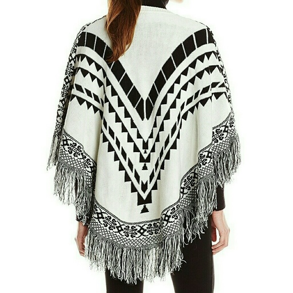 🎅 KENSIE Nordic Poncho Fringe Sweater XS/S NWT $99 - Picture 2 of 13